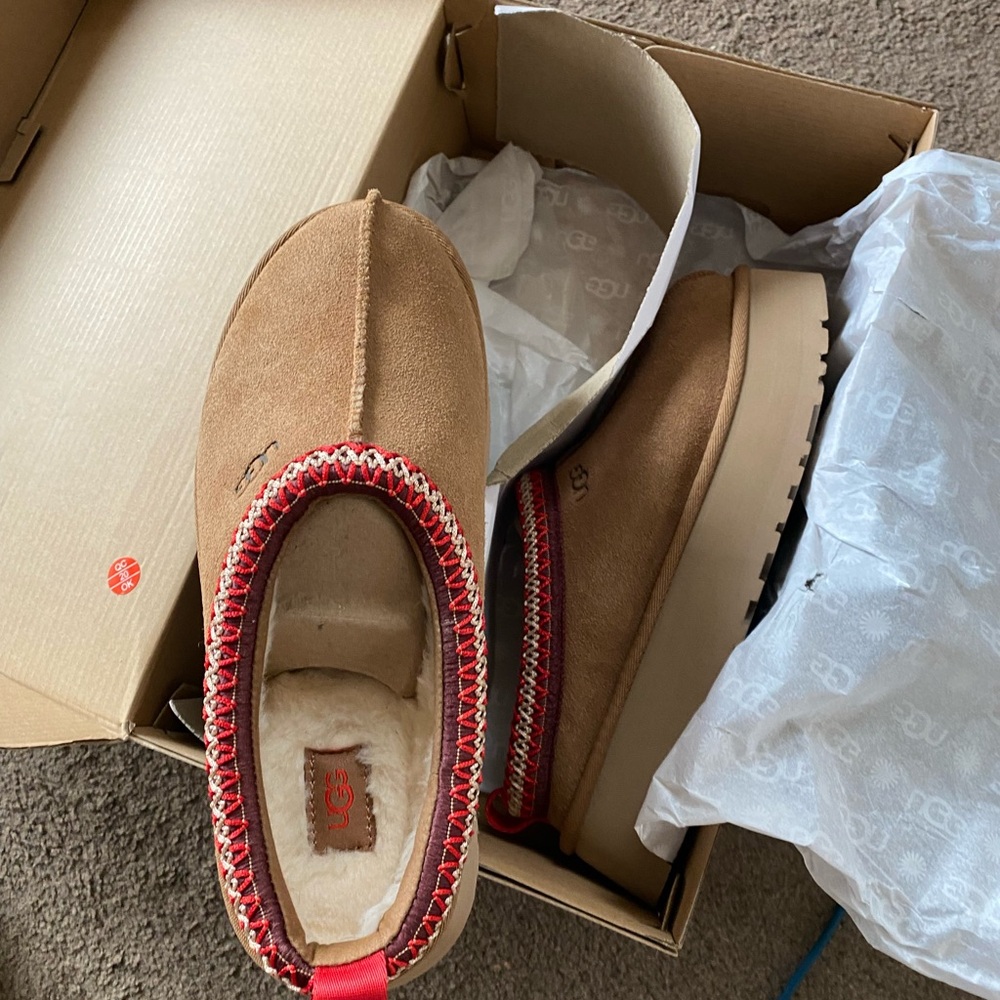 UGG Tan and Red Cozy Slippers with Red Trim
